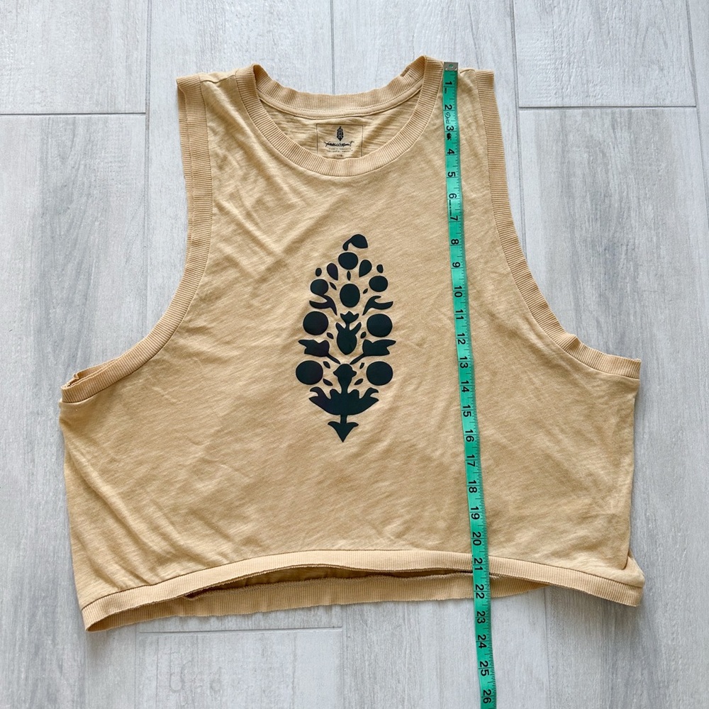 NWOT Free People Movement Logo Reflective Love Tank in Camel Size Large - Picture 8 of 10